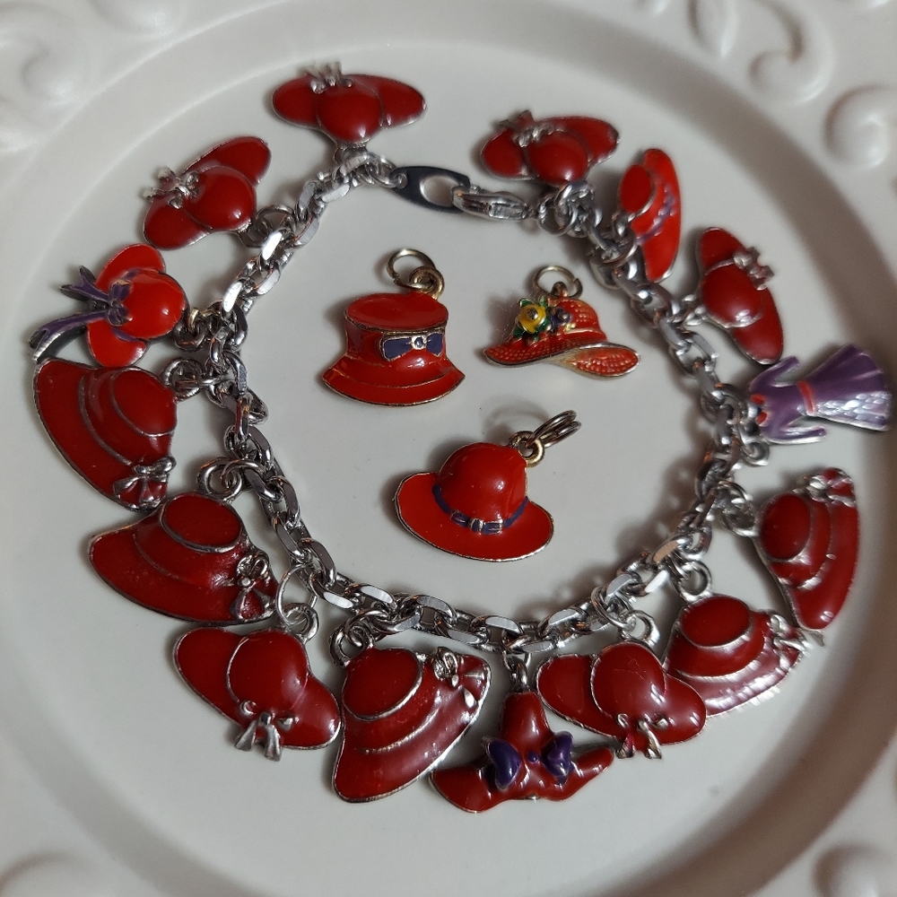 Red Hat Lady Society Goodies View 6